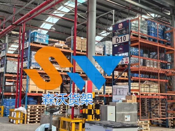 重型貨架與AGV如何實現(xiàn)“貨到人”無人化協(xié)同